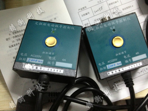 電動(dòng)扭矩扳手圖片